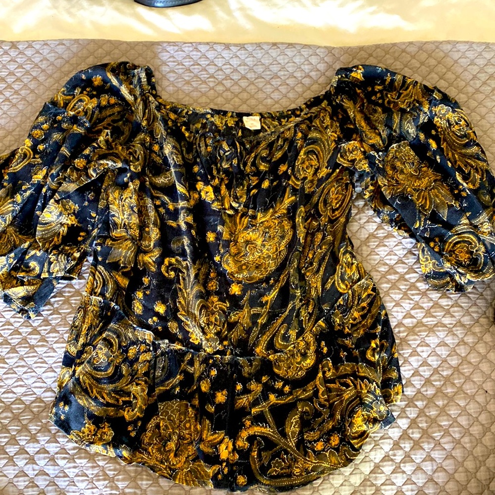 Off the Shoulder (or not) Flouncy Top